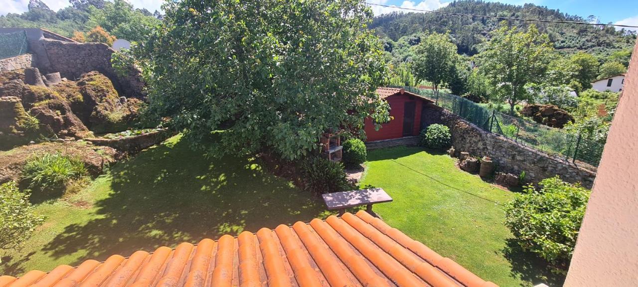 Las Parientucas Novales Buitenkant foto